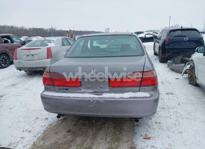 Photo 17 of 2000 Honda Accord 3.0 EX (VIN 1HGCG1654YA099043)
