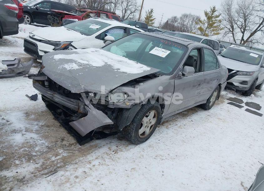 Photo 2 of 2000 Honda Accord 3.0 EX (VIN 1HGCG1654YA099043)