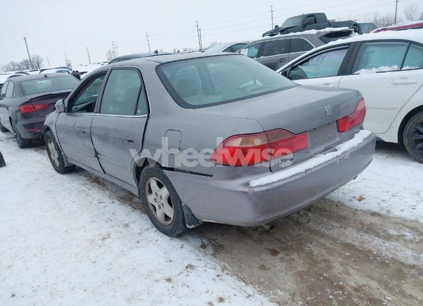Photo 3 of 2000 Honda Accord 3.0 EX (VIN 1HGCG1654YA099043)