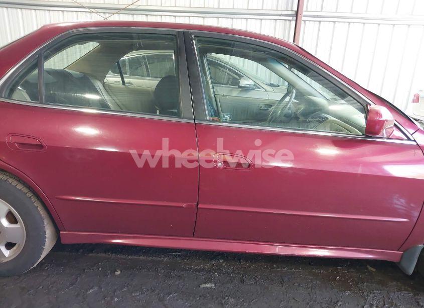 Photo 13 of 2001 Honda Accord 3.0 EX (VIN 1HGCG16551A063996)