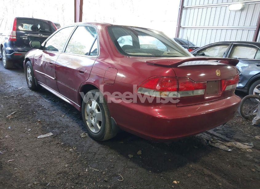 Photo 3 of 2001 Honda Accord 3.0 EX (VIN 1HGCG16551A063996)