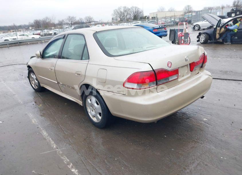 Photo 3 of 2001 Honda Accord 3.0 EX (VIN 1HGCG16551A083178)