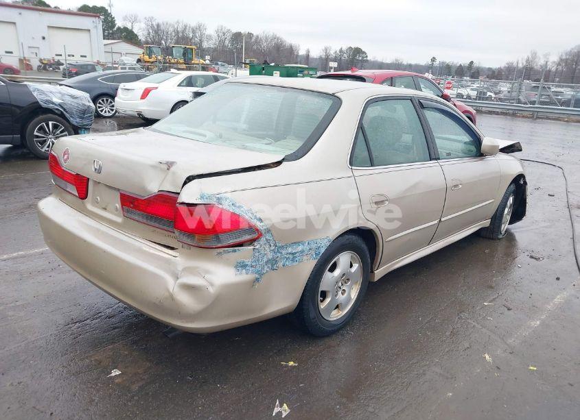 Photo 4 of 2001 Honda Accord 3.0 EX (VIN 1HGCG16551A083178)