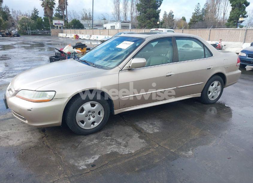 Photo 2 of 2002 Honda Accord 3.0 EX (VIN 1HGCG16552A060081)
