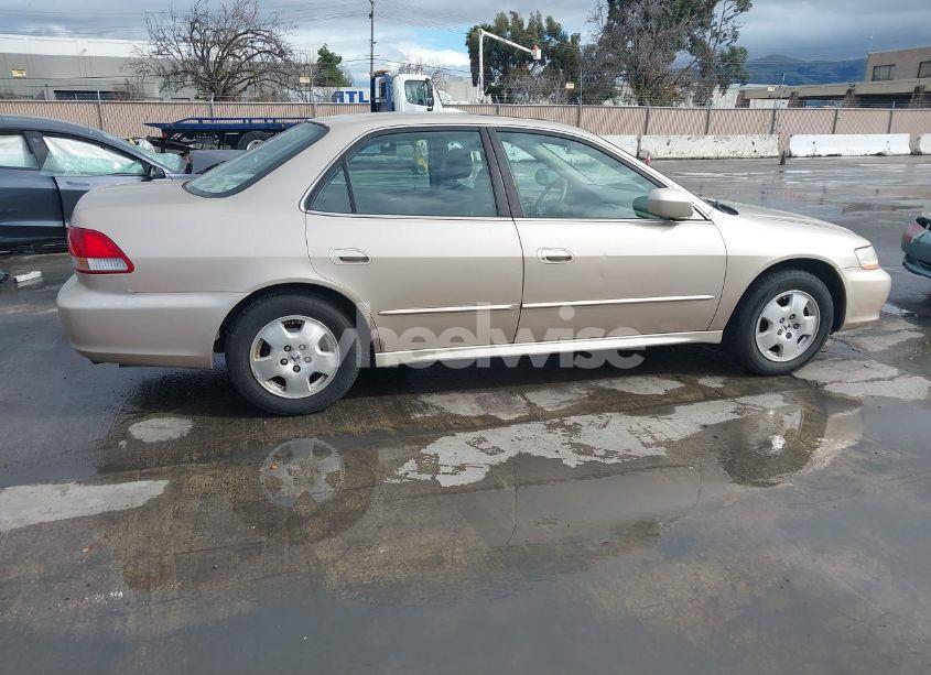 Photo 4 of 2002 Honda Accord 3.0 EX (VIN 1HGCG16552A060081)