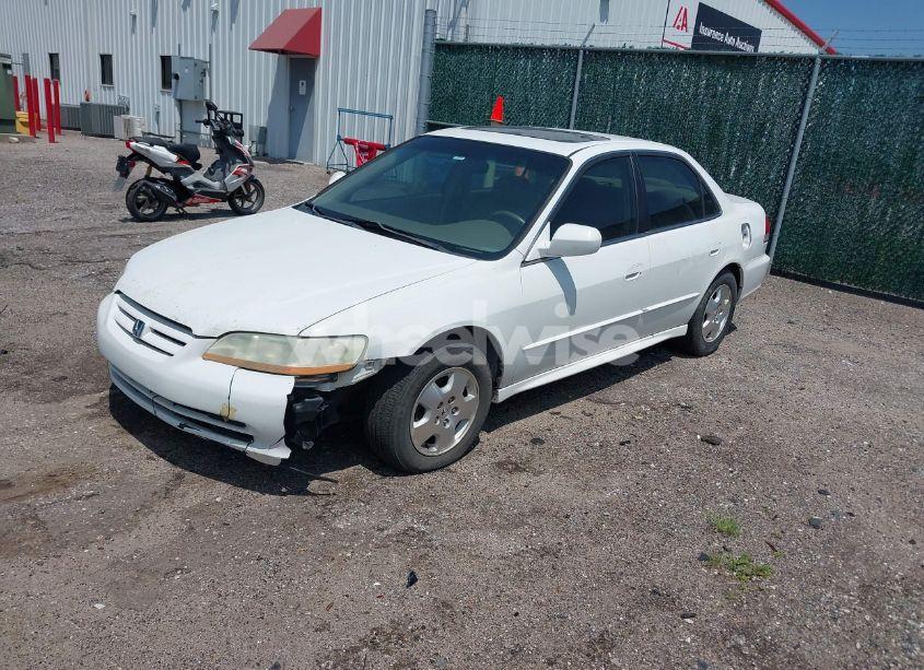 Photo 2 of 2002 Honda Accord 3.0 EX (VIN 1HGCG16552A075664)