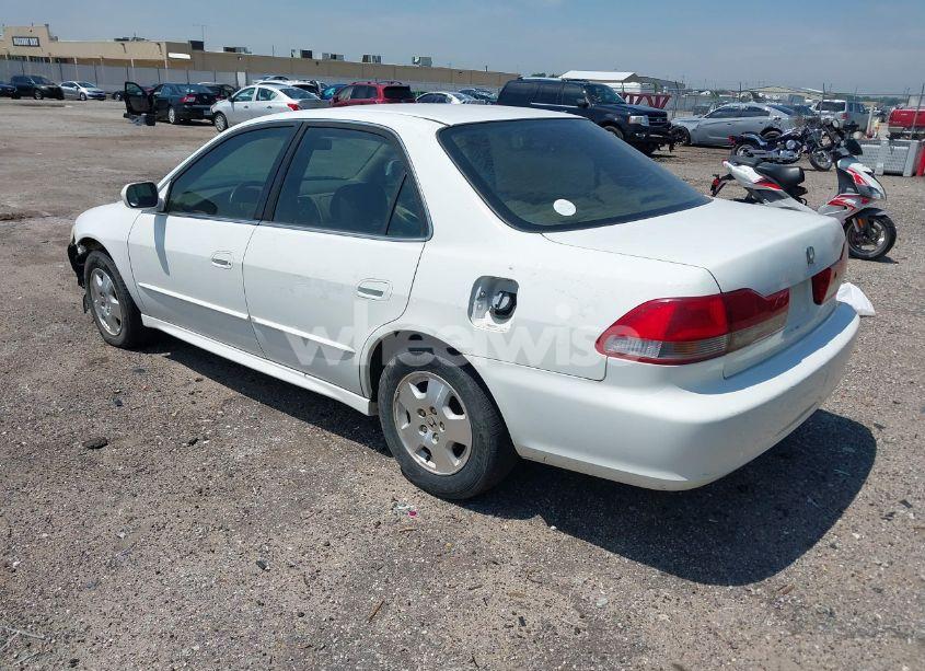 Photo 3 of 2002 Honda Accord 3.0 EX (VIN 1HGCG16552A075664)