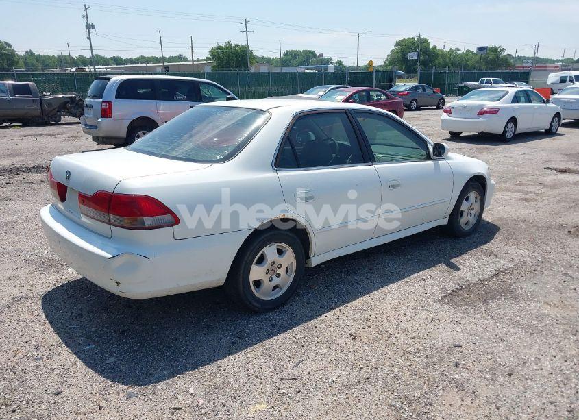 Photo 4 of 2002 Honda Accord 3.0 EX (VIN 1HGCG16552A075664)