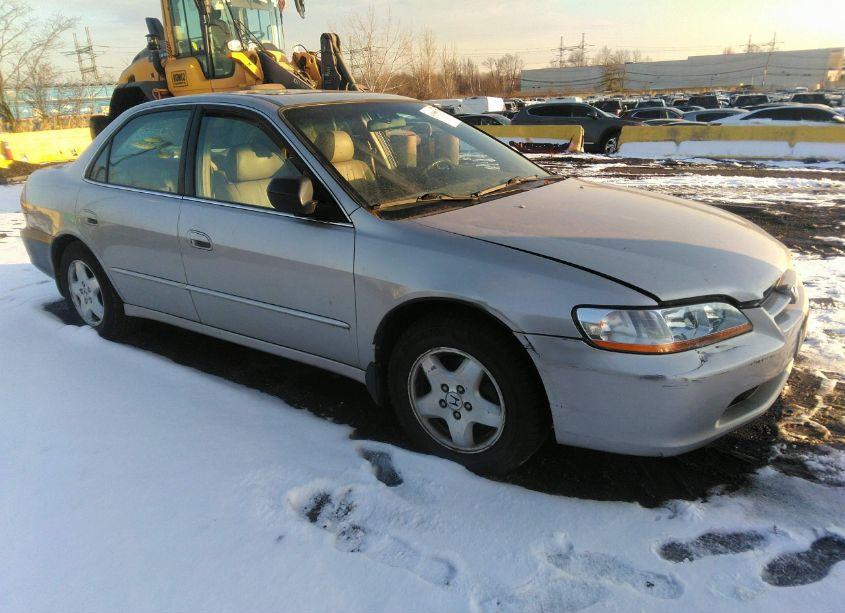 1998 Honda Accord EX V6 (VIN 1HGCG1655WA001814) main photo