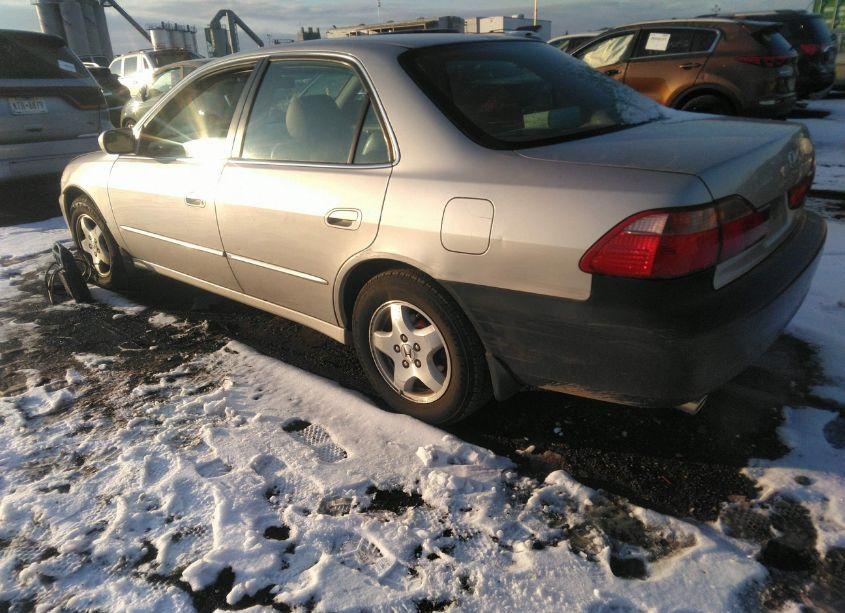 Photo 3 of 1998 Honda Accord EX V6 (VIN 1HGCG1655WA001814)