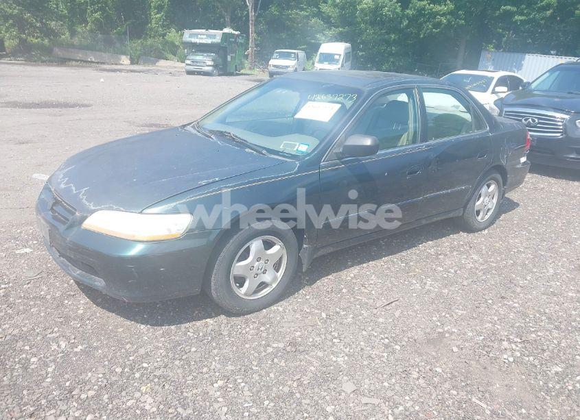 Photo 2 of 1998 Honda Accord EX V6 (VIN 1HGCG1655WA034098)