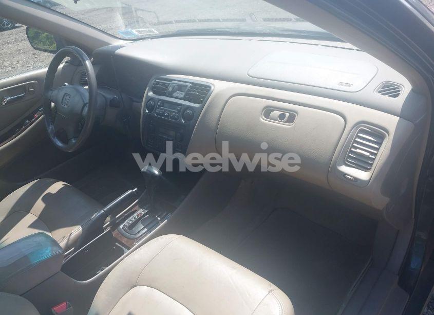 Photo 5 of 1998 Honda Accord EX V6 (VIN 1HGCG1655WA034098)