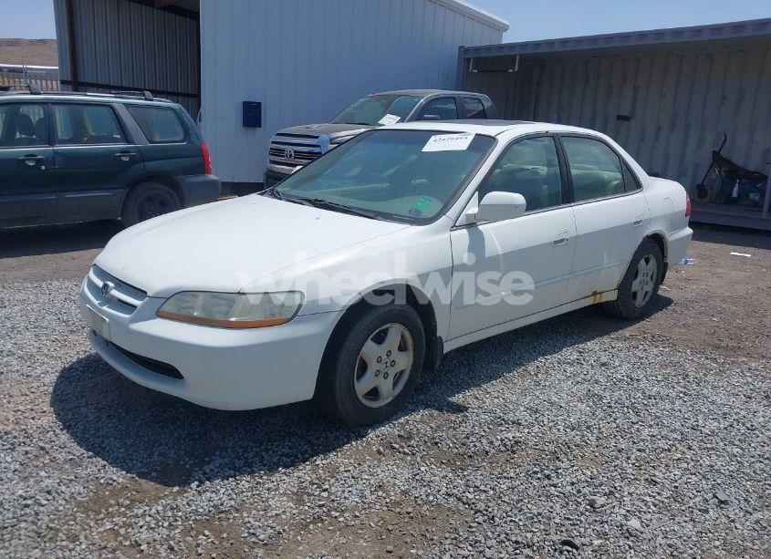 Photo 2 of 1999 Honda Accord EX V6 (VIN 1HGCG1655XA038752)