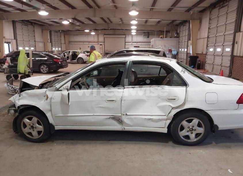 Photo 14 of 1999 Honda Accord EX V6 (VIN 1HGCG1655XA060766)