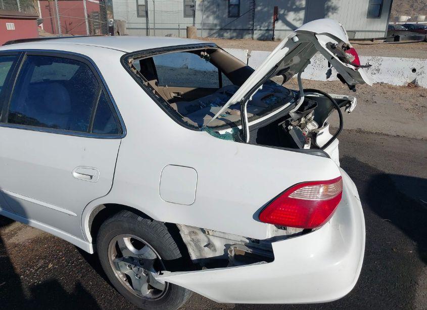 Photo 12 of 2000 Honda Accord 3.0 EX (VIN 1HGCG1655YA011889)