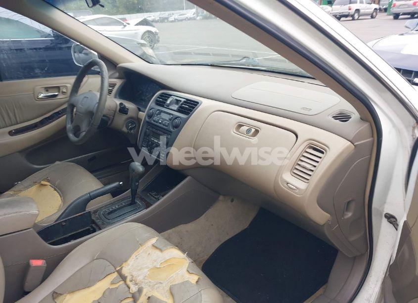 Photo 5 of 2000 Honda Accord 3.0 EX (VIN 1HGCG1655YA052734)