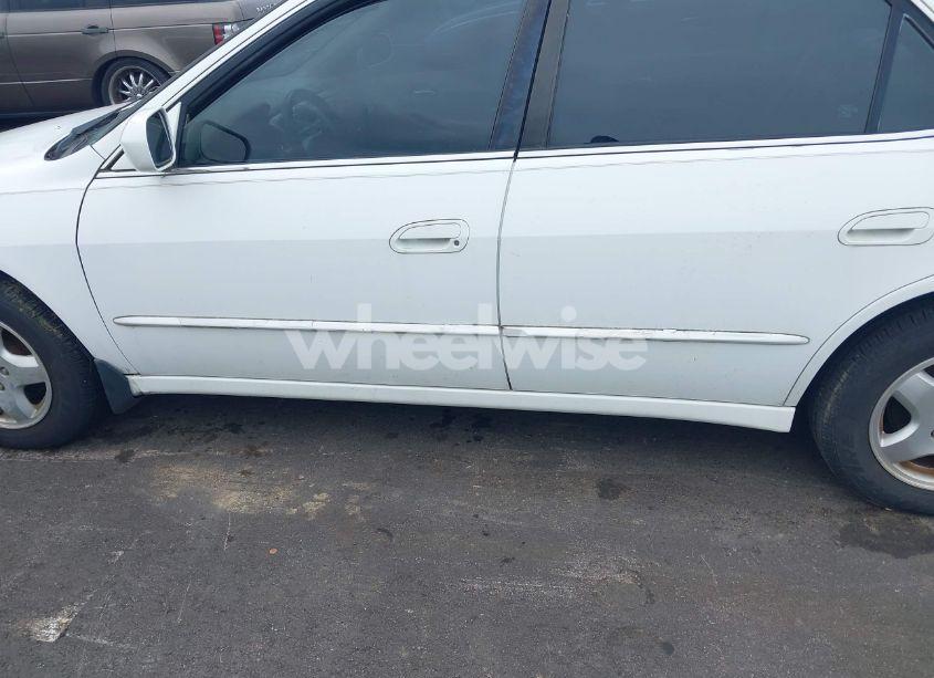 Photo 6 of 2000 Honda Accord 3.0 EX (VIN 1HGCG1655YA052734)