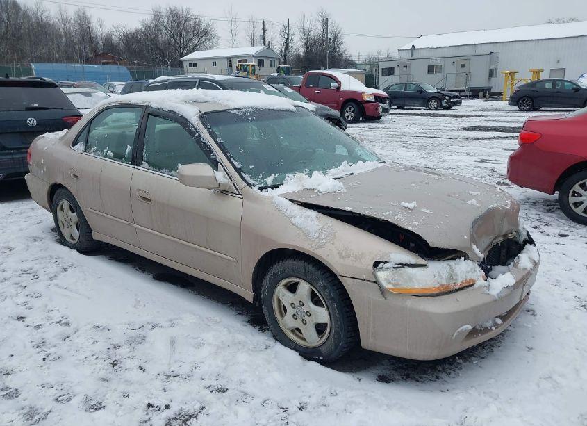 2000 Honda Accord 3.0 EX (VIN 1HGCG1655YA056945) main photo