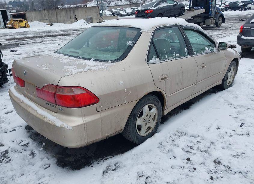 Photo 4 of 2000 Honda Accord 3.0 EX (VIN 1HGCG1655YA056945)