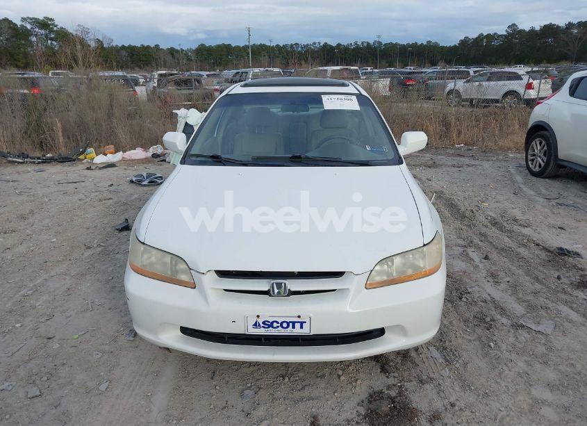 Photo 6 of 2000 Honda Accord 3.0 EX (VIN 1HGCG1655YA084681)