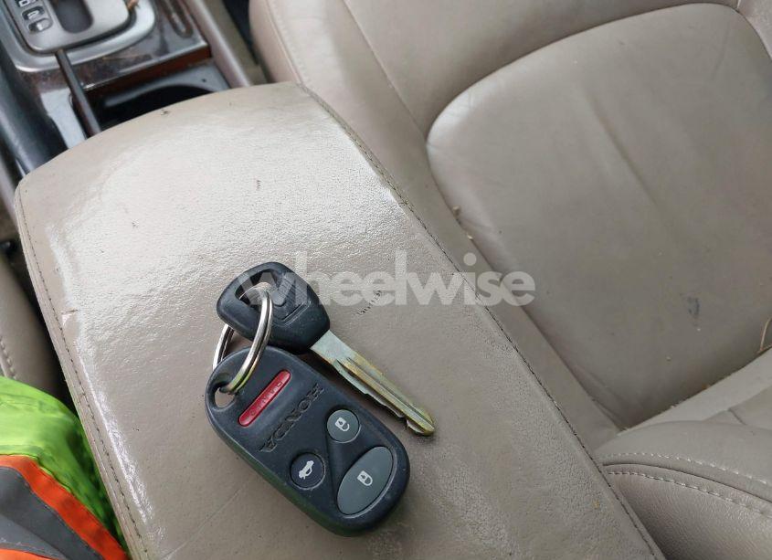 Photo 11 of 2001 Honda Accord 3.0 EX (VIN 1HGCG16561A080094)