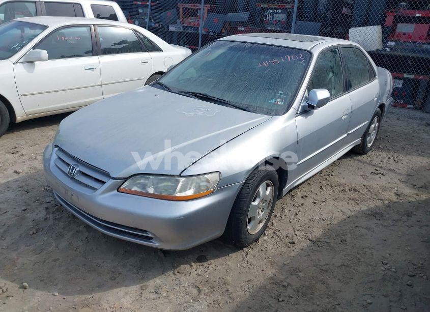 Photo 2 of 2001 Honda Accord 3.0 EX (VIN 1HGCG16561A082072)