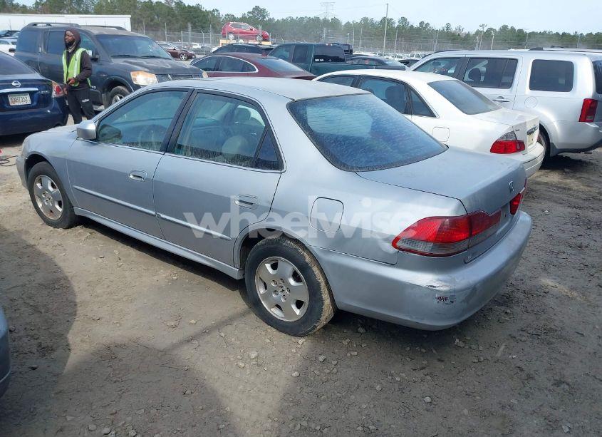 Photo 3 of 2001 Honda Accord 3.0 EX (VIN 1HGCG16561A082072)
