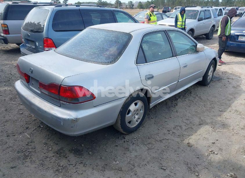 Photo 4 of 2001 Honda Accord 3.0 EX (VIN 1HGCG16561A082072)