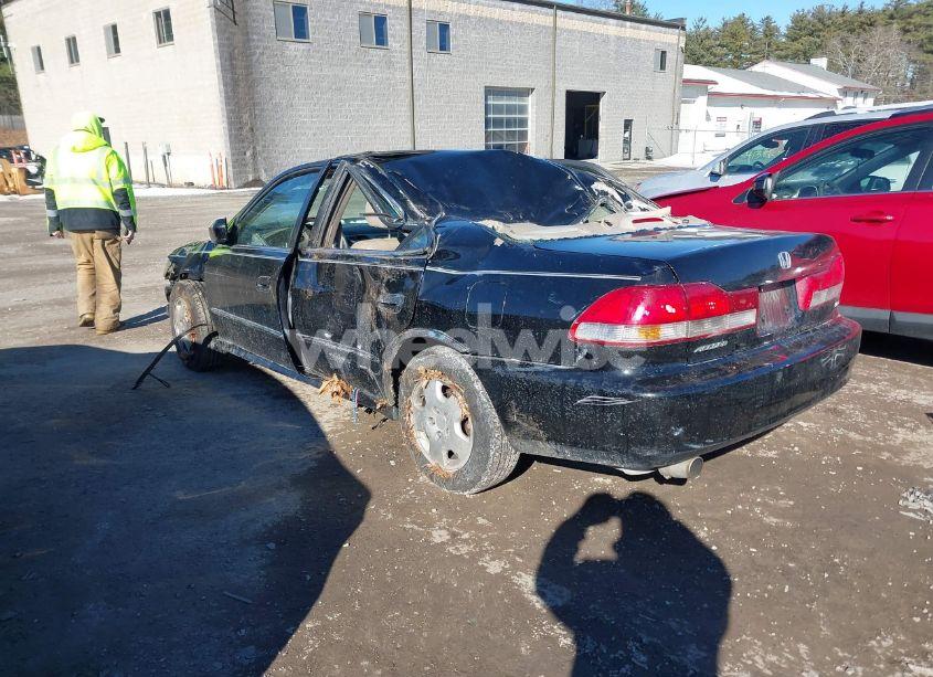 Photo 3 of 2002 Honda Accord 3.0 EX (VIN 1HGCG16562A005557)