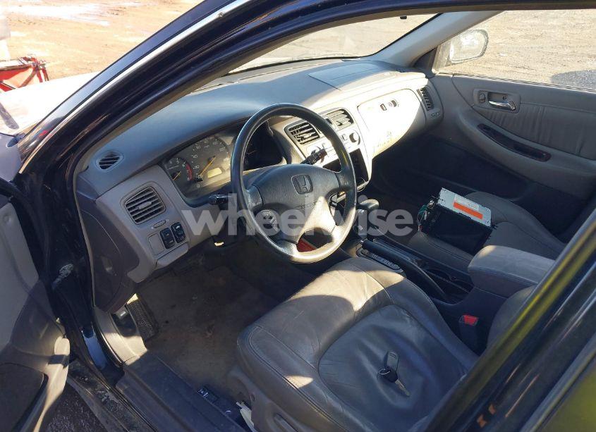 Photo 5 of 2002 Honda Accord 3.0 EX (VIN 1HGCG16562A050997)