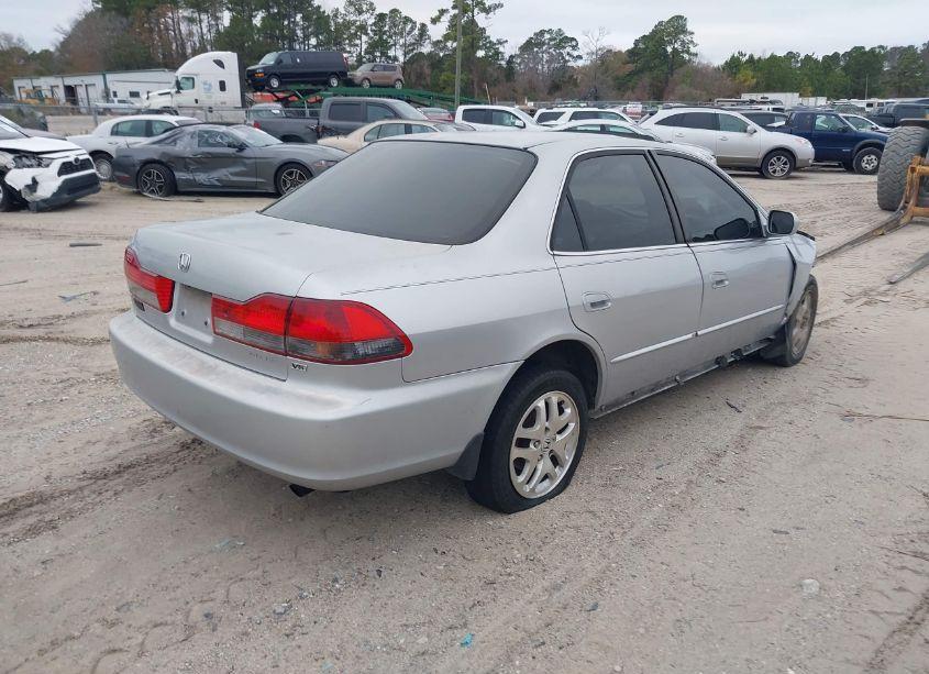 Photo 4 of 2002 Honda Accord 3.0 EX (VIN 1HGCG16562A073342)