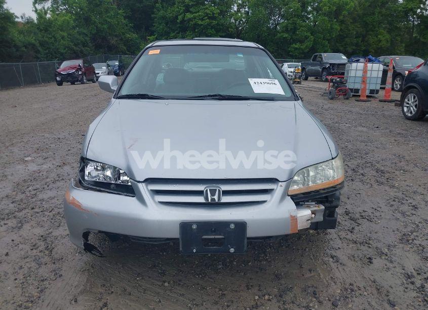 Photo 12 of 2002 Honda Accord 3.0 EX (VIN 1HGCG16562A082297)