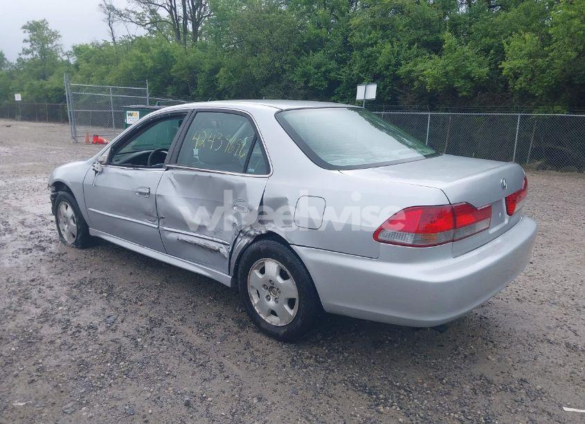 Photo 3 of 2002 Honda Accord 3.0 EX (VIN 1HGCG16562A082297)