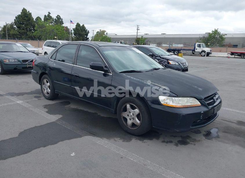 1999 Honda Accord EX V6 (VIN 1HGCG1656XA039439) main photo