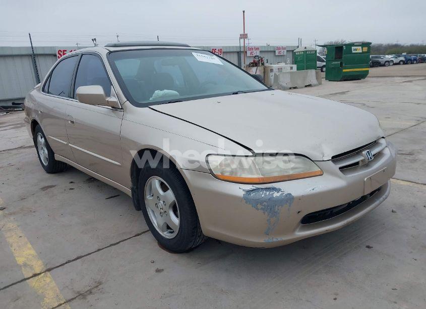 2000 Honda Accord 3.0 EX (VIN 1HGCG1656YA006720) main photo