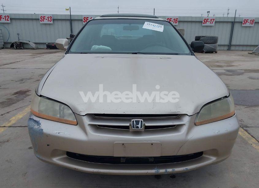 Photo 12 of 2000 Honda Accord 3.0 EX (VIN 1HGCG1656YA006720)