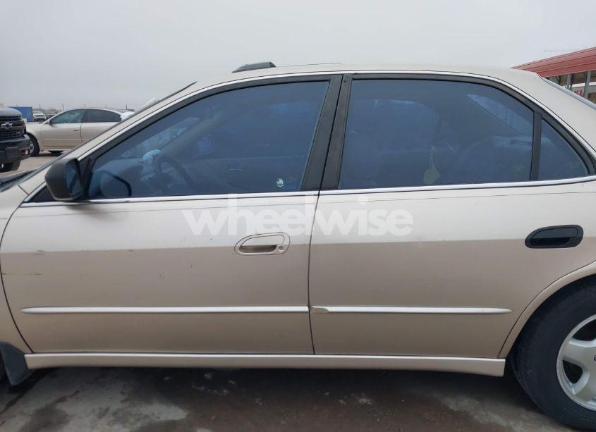 Photo 14 of 2000 Honda Accord 3.0 EX (VIN 1HGCG1656YA006720)