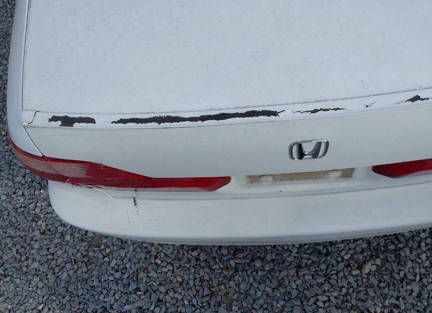 Photo 13 of 2000 Honda Accord 3.0 EX (VIN 1HGCG1656YA067663)