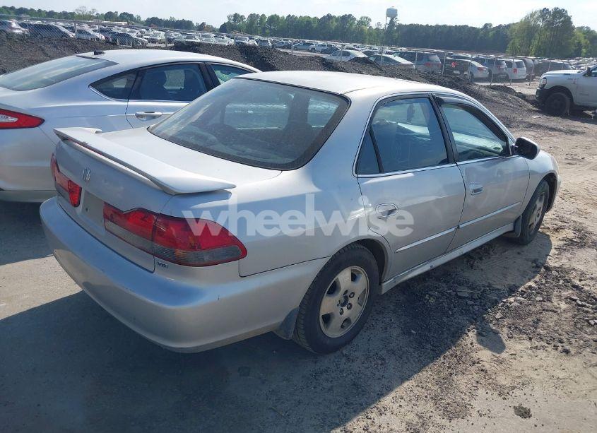 Photo 4 of 2001 Honda Accord 3.0 EX (VIN 1HGCG16571A002293)