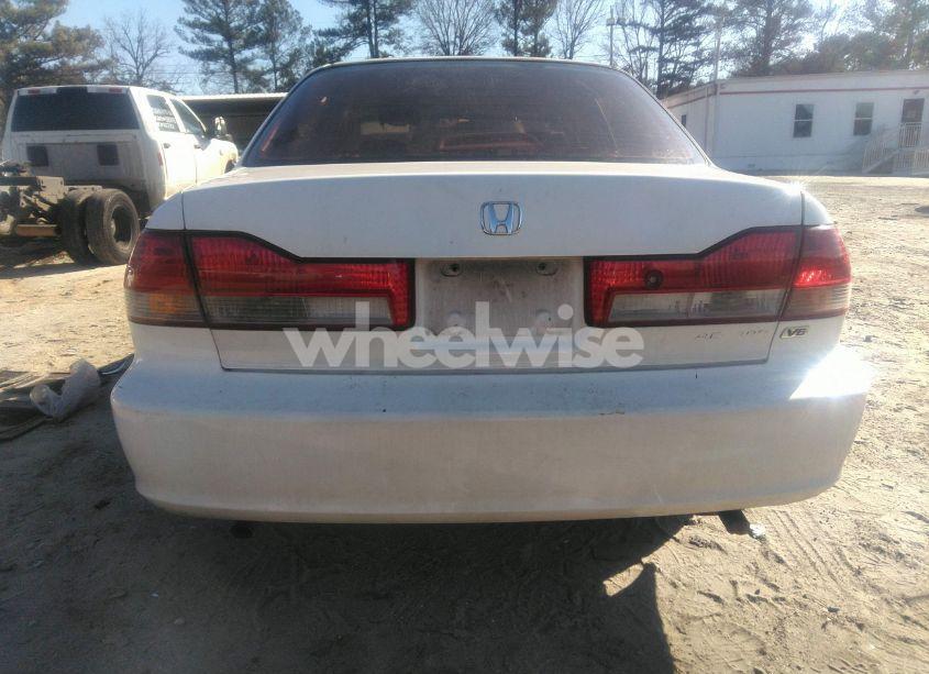 Photo 16 of 2001 Honda Accord 3.0 EX (VIN 1HGCG16571A062378)