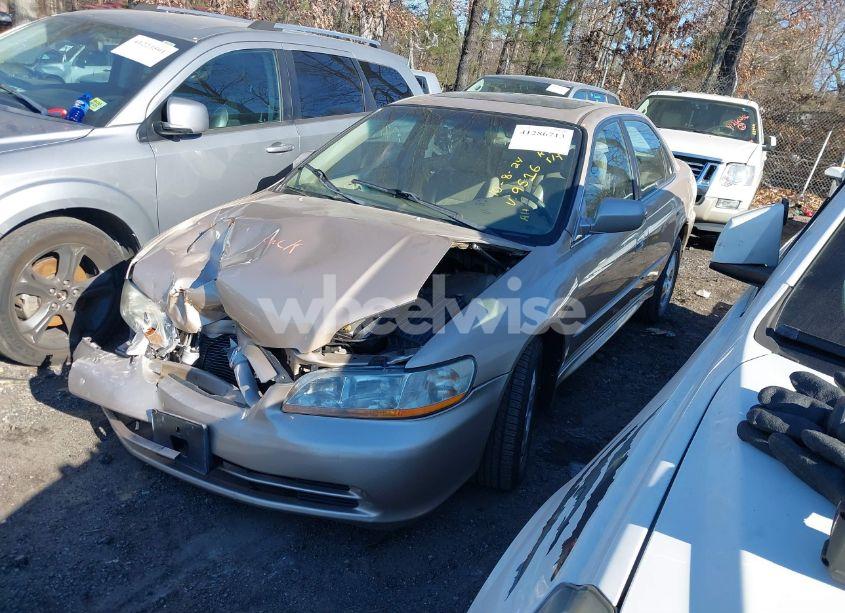 Photo 2 of 2002 Honda Accord 3.0 EX (VIN 1HGCG16572A019516)
