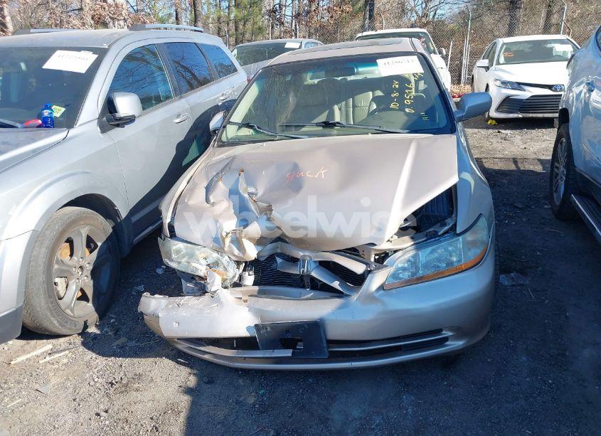 Photo 6 of 2002 Honda Accord 3.0 EX (VIN 1HGCG16572A019516)