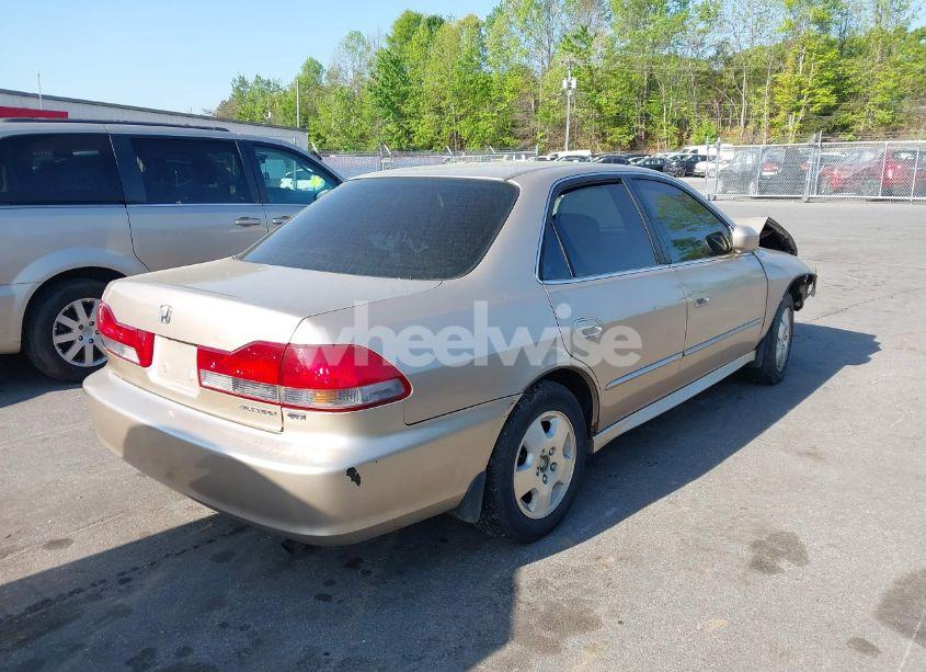 Photo 4 of 2002 Honda Accord 3.0 EX (VIN 1HGCG16572A033397)