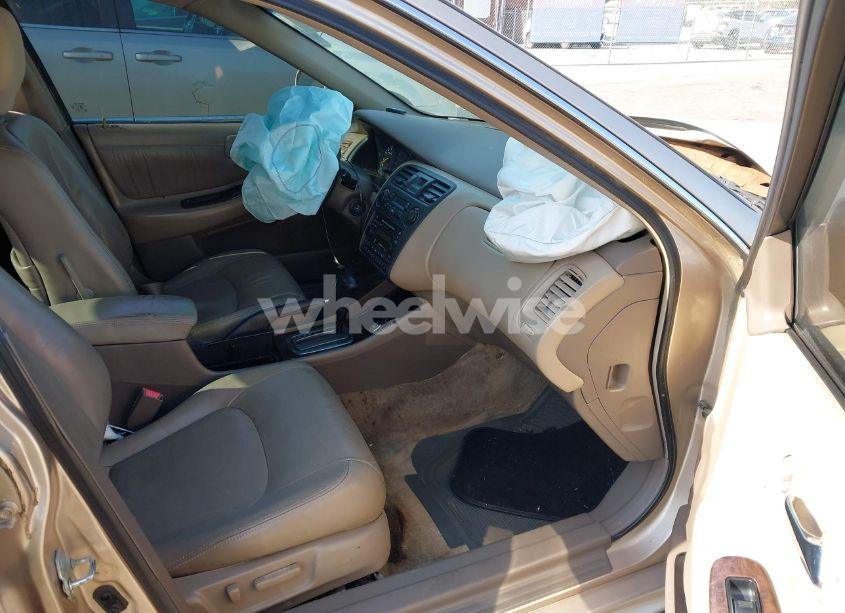 Photo 5 of 2002 Honda Accord 3.0 EX (VIN 1HGCG16572A033397)