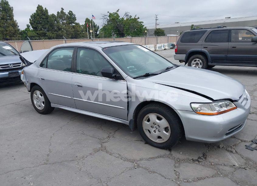 2002 Honda Accord 3.0 EX (VIN 1HGCG16572A044447) main photo