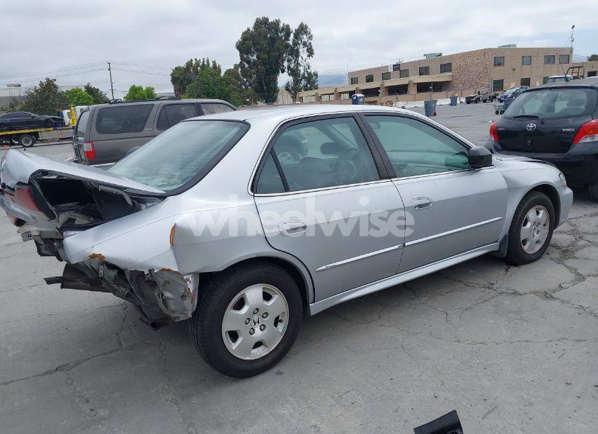 Photo 4 of 2002 Honda Accord 3.0 EX (VIN 1HGCG16572A044447)