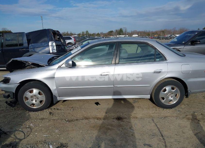 Photo 14 of 2002 Honda Accord 3.0 EX (VIN 1HGCG16572A057361)
