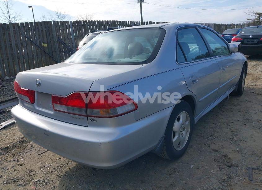 Photo 4 of 2002 Honda Accord 3.0 EX (VIN 1HGCG16572A057361)