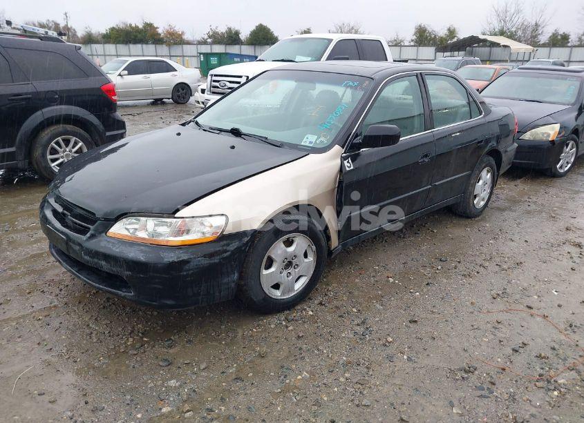 Photo 2 of 2000 Honda Accord 3.0 EX (VIN 1HGCG1657YA006922)