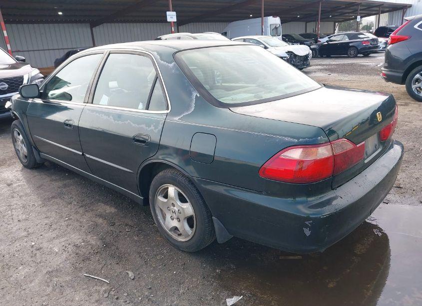 Photo 3 of 2000 Honda Accord 3.0 EX (VIN 1HGCG1657YA024336)